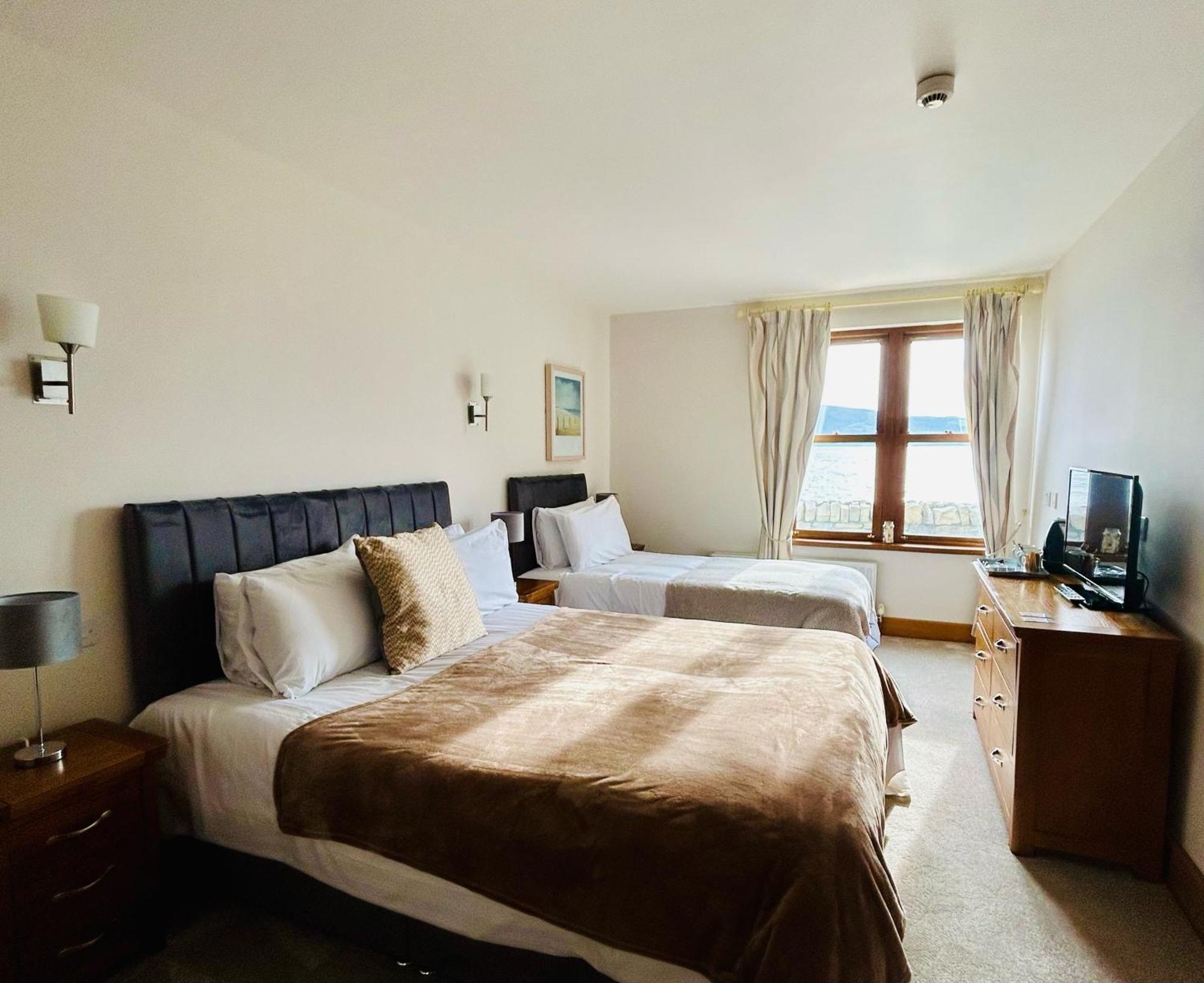 Hotel The Waters Edge Rathmullan Exterior foto
